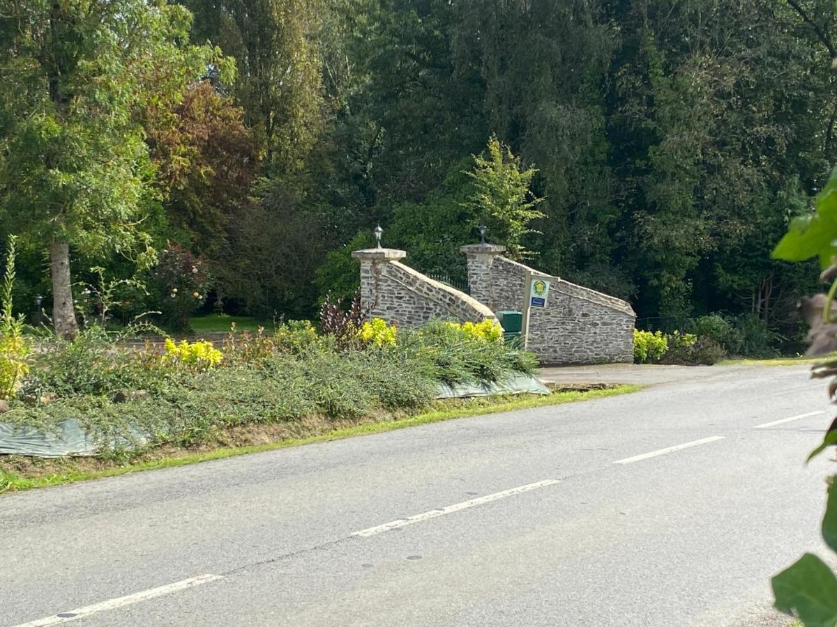 Le Pont De Benneville Cahagnes エクステリア 写真